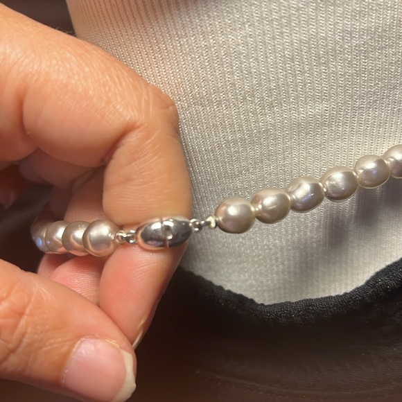 Monet silver tone faux pearl choker - Picture 4 of 5